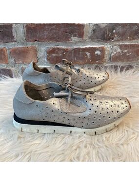 OTBT Metallic Silver Sneakers, Size 7.5M